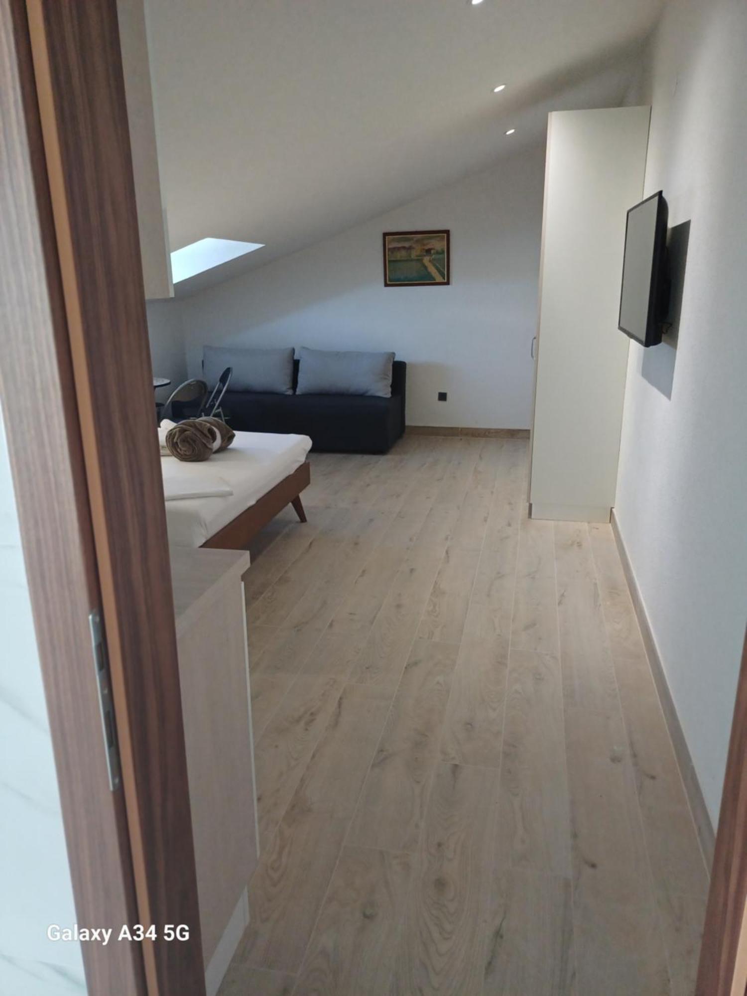 Apartmani Centar Selce Exterior foto